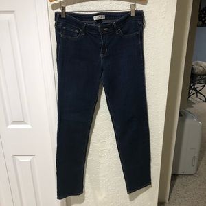 Hollister women’s size 11 30W 32L jeans.